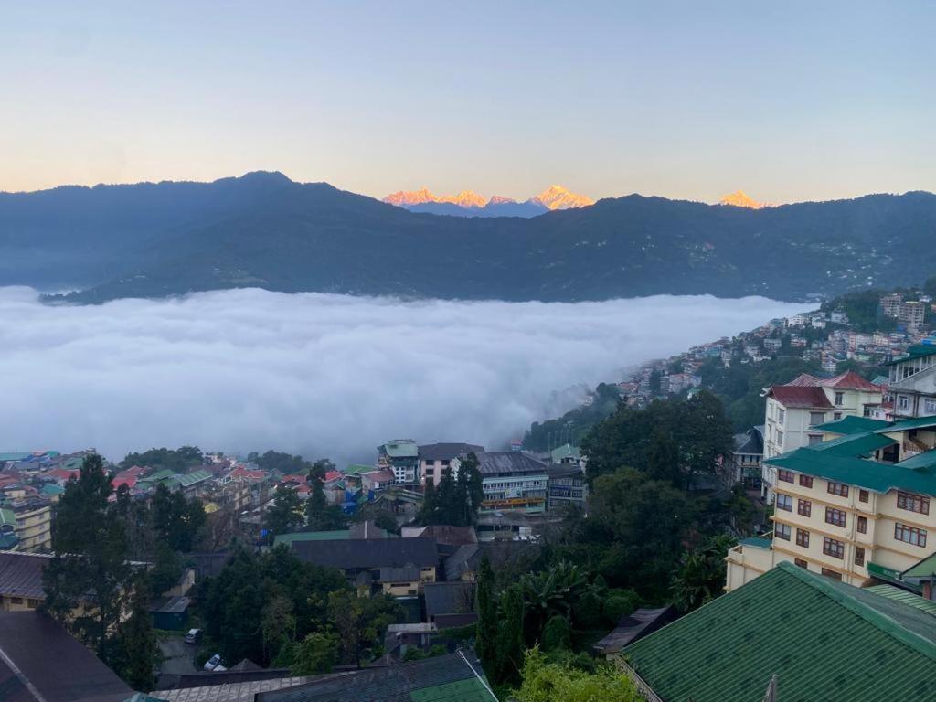 9 Atop Hotel Gangtok Dış mekan fotoğraf